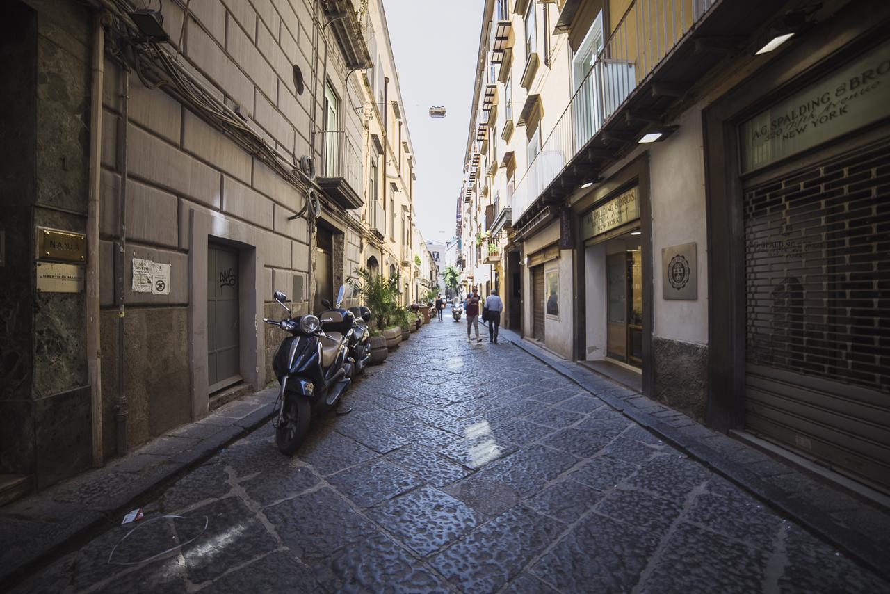 Le stanze di piazza dei Martiri Bed and Breakfast Napoli Esterno foto