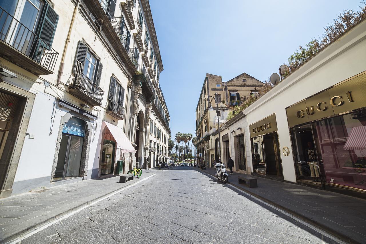 Le stanze di piazza dei Martiri Bed and Breakfast Napoli Esterno foto